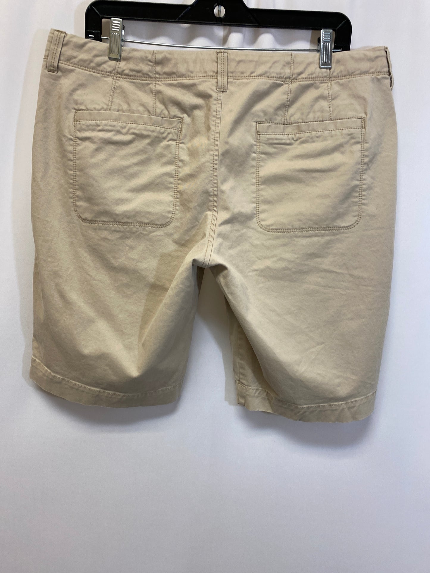 Tan Shorts Old Navy, Size 14