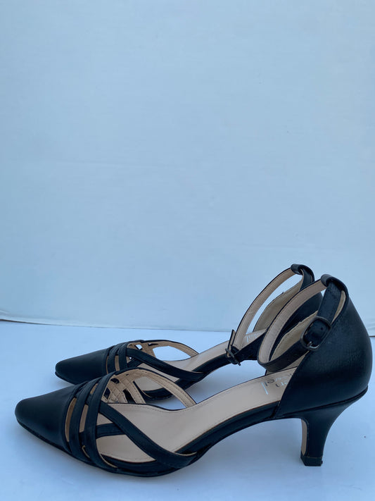 Black Shoes Heels Kitten Clothes Mentor, Size 7.5