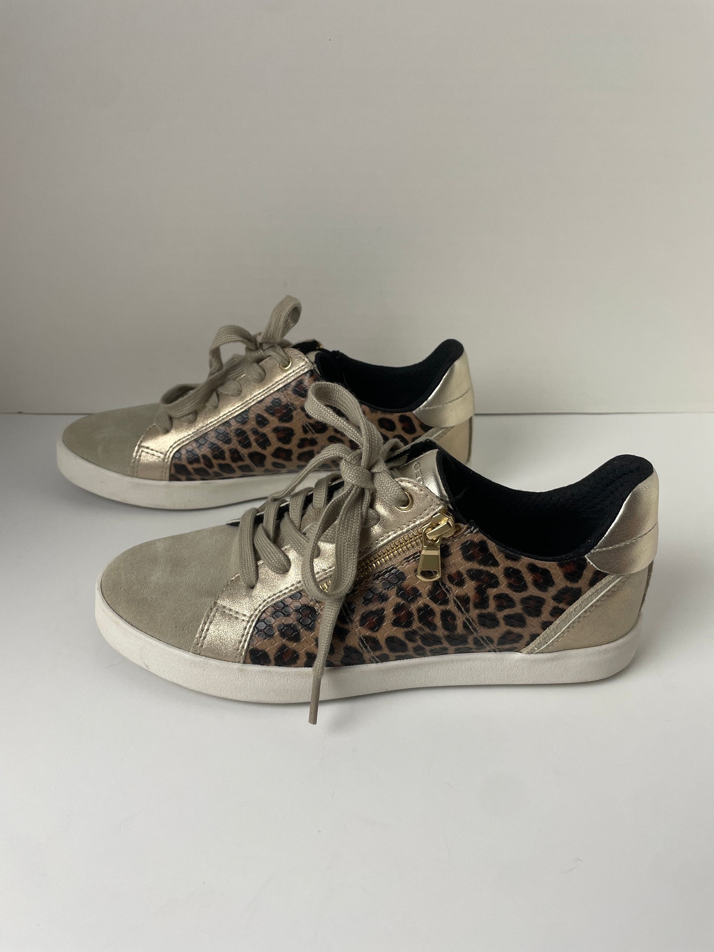 Animal Print Shoes Sneakers Geox Shoes, Size 8