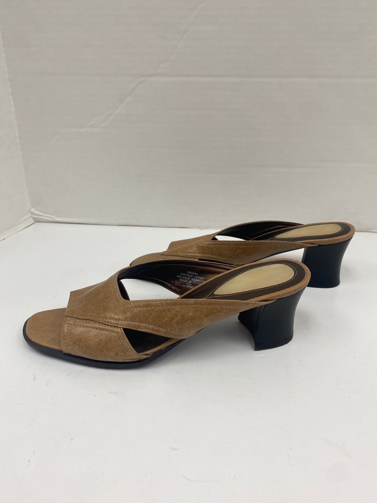 Tan Sandals Heels Block Liz Claiborne, Size 8.5