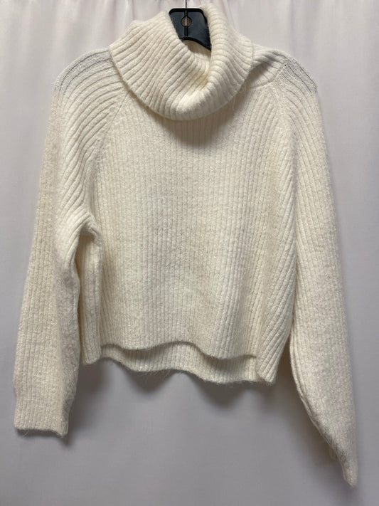 White Sweater Old Navy, Size S