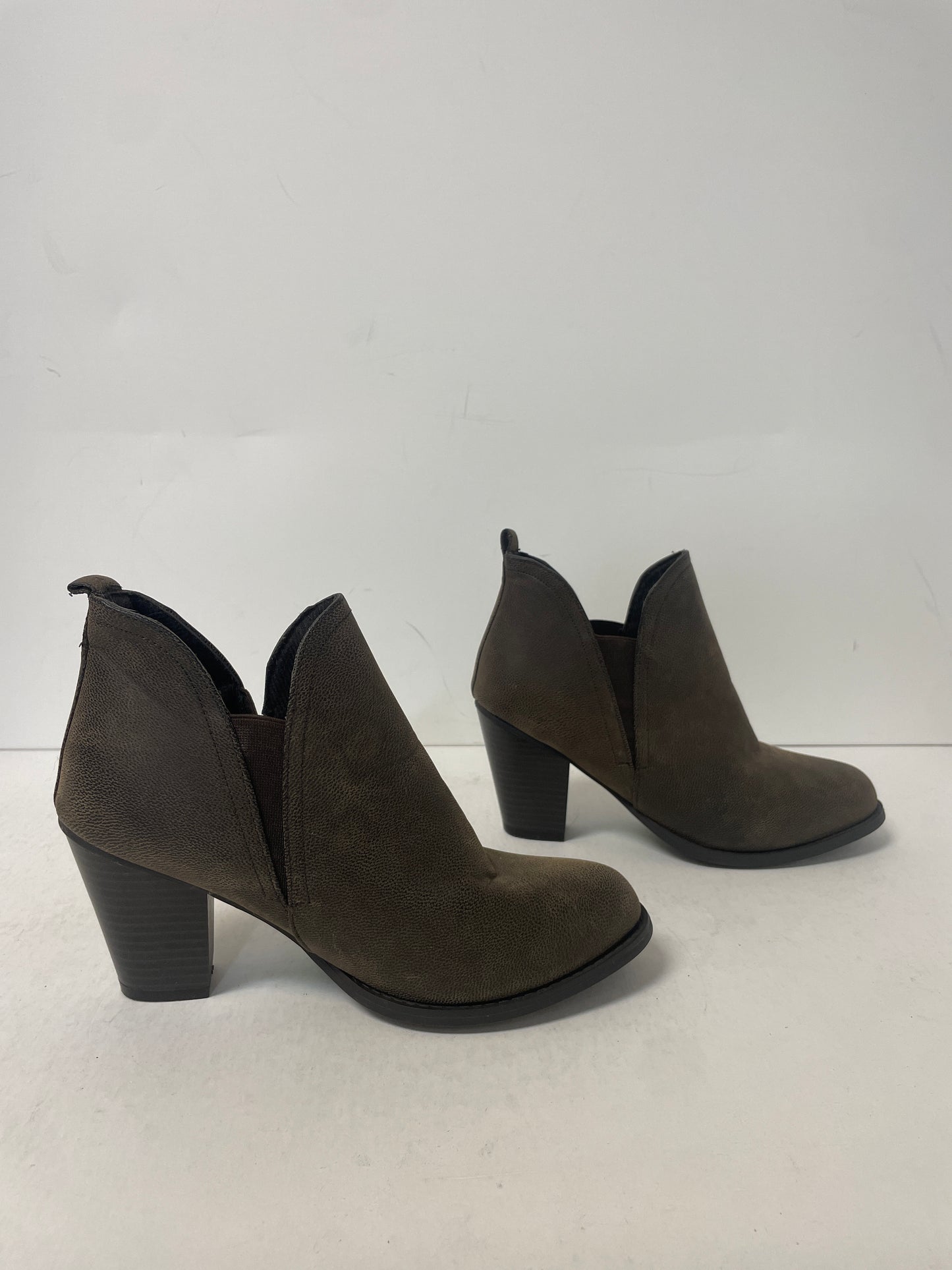 Boots Ankle Heels By Pierre Dumas In Taupe, Size: 8.5