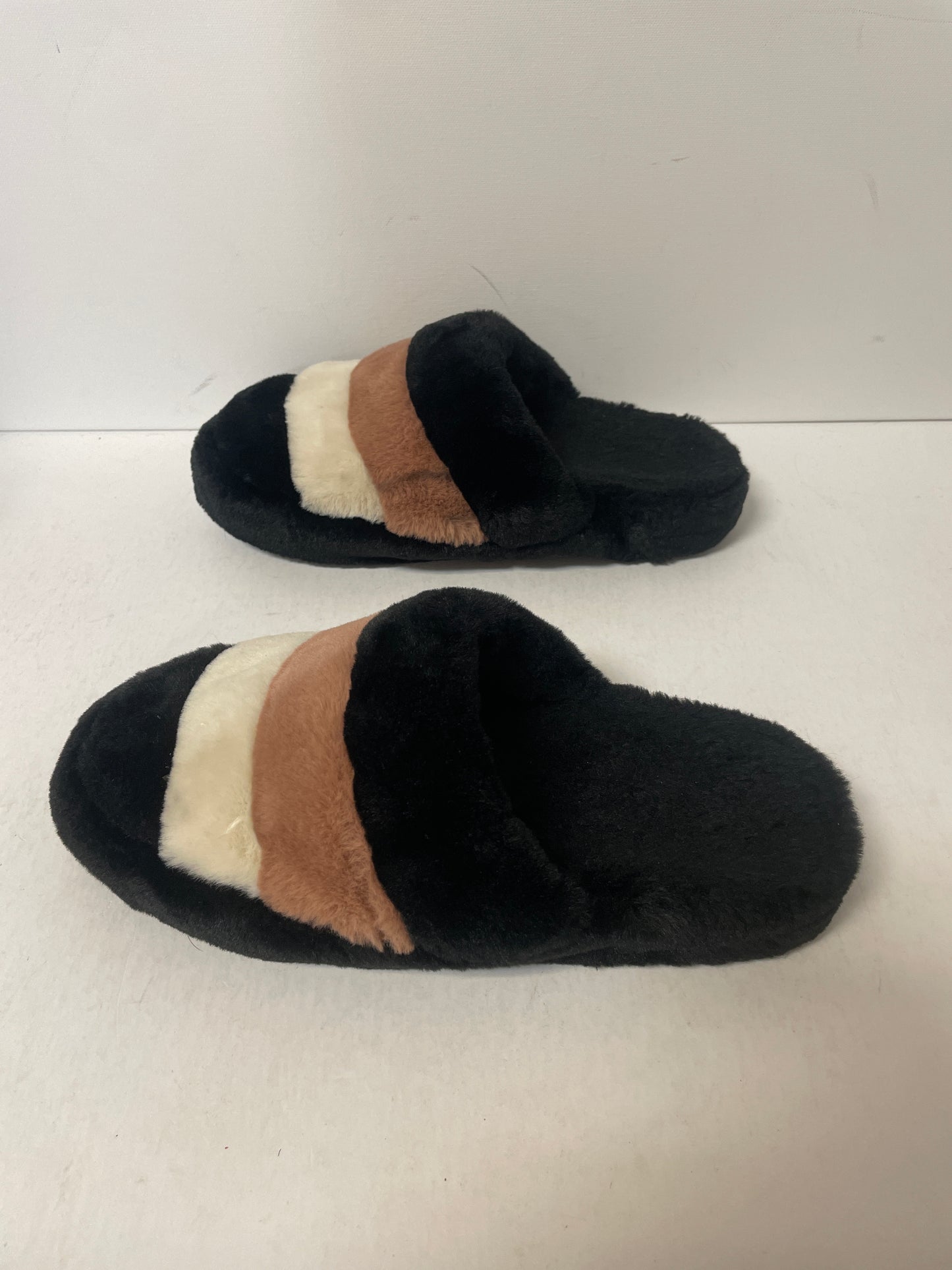 Slippers By Vionic In Beige, Size: 8