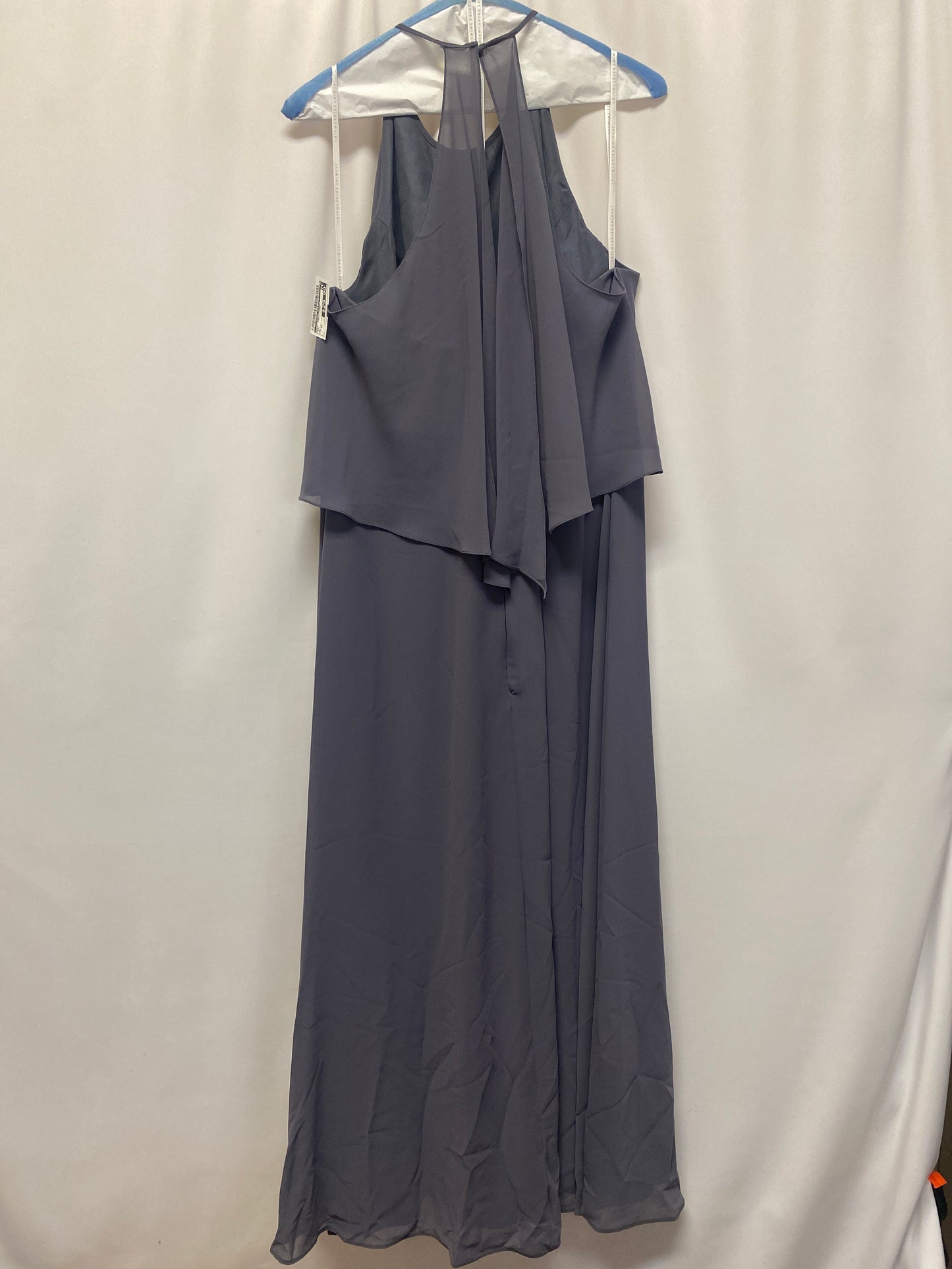 Dress Party Long By Clothes Mentor In Grey, Size: 18