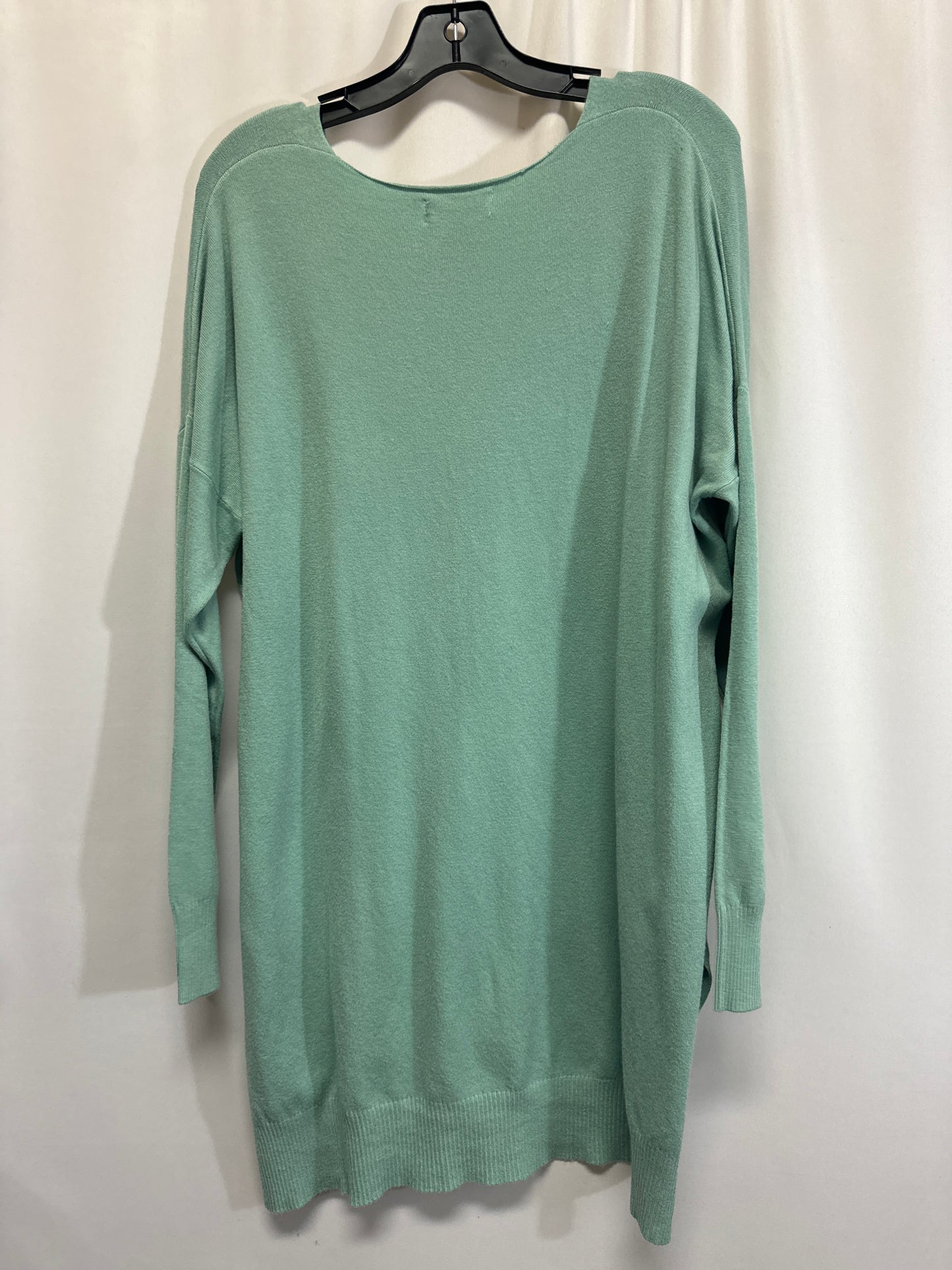 Top Long Sleeve By Zenana Outfitters In Green, Size: L