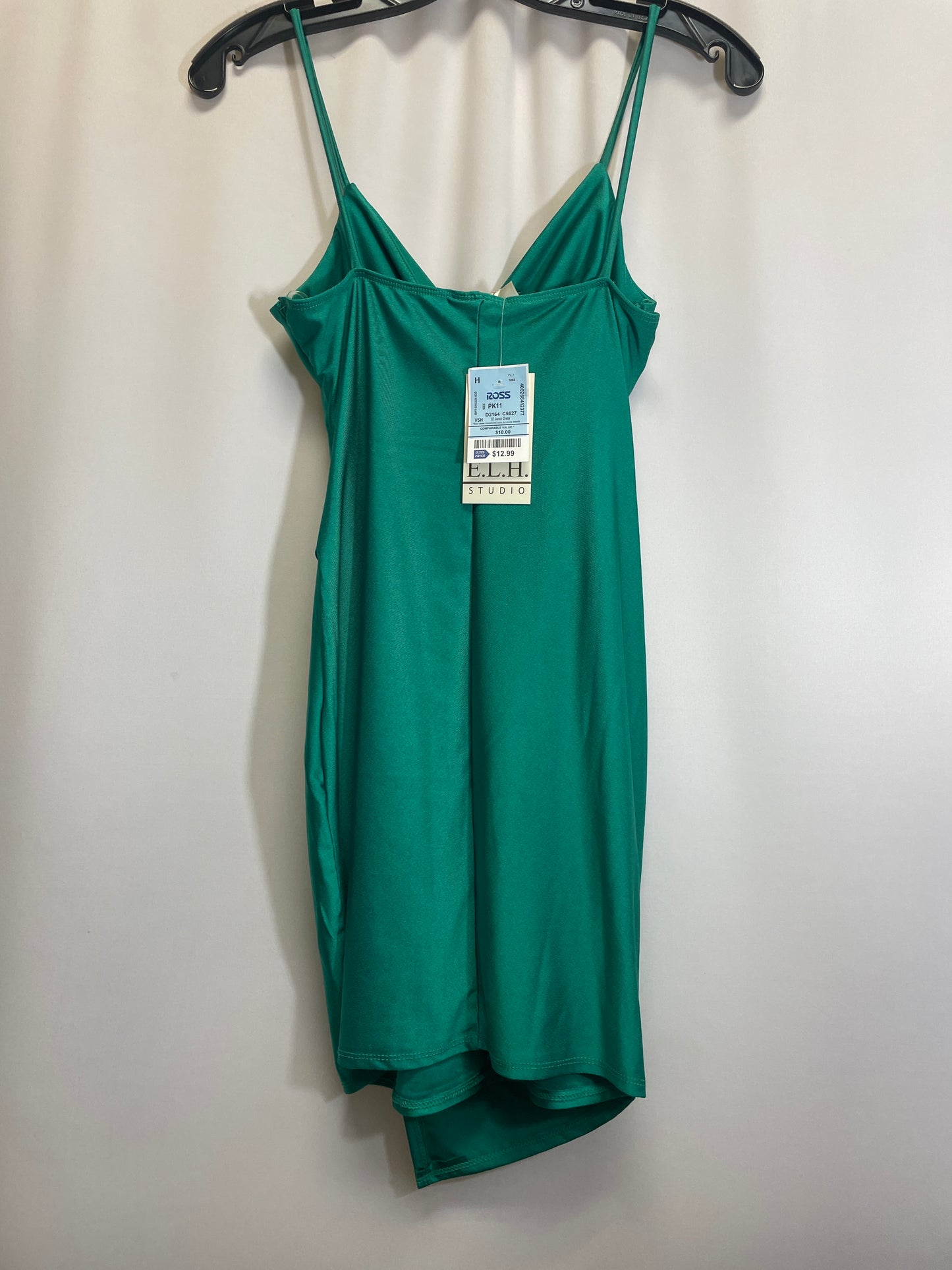 Top Sleeveless By Clothes Mentor In Green, Size: S