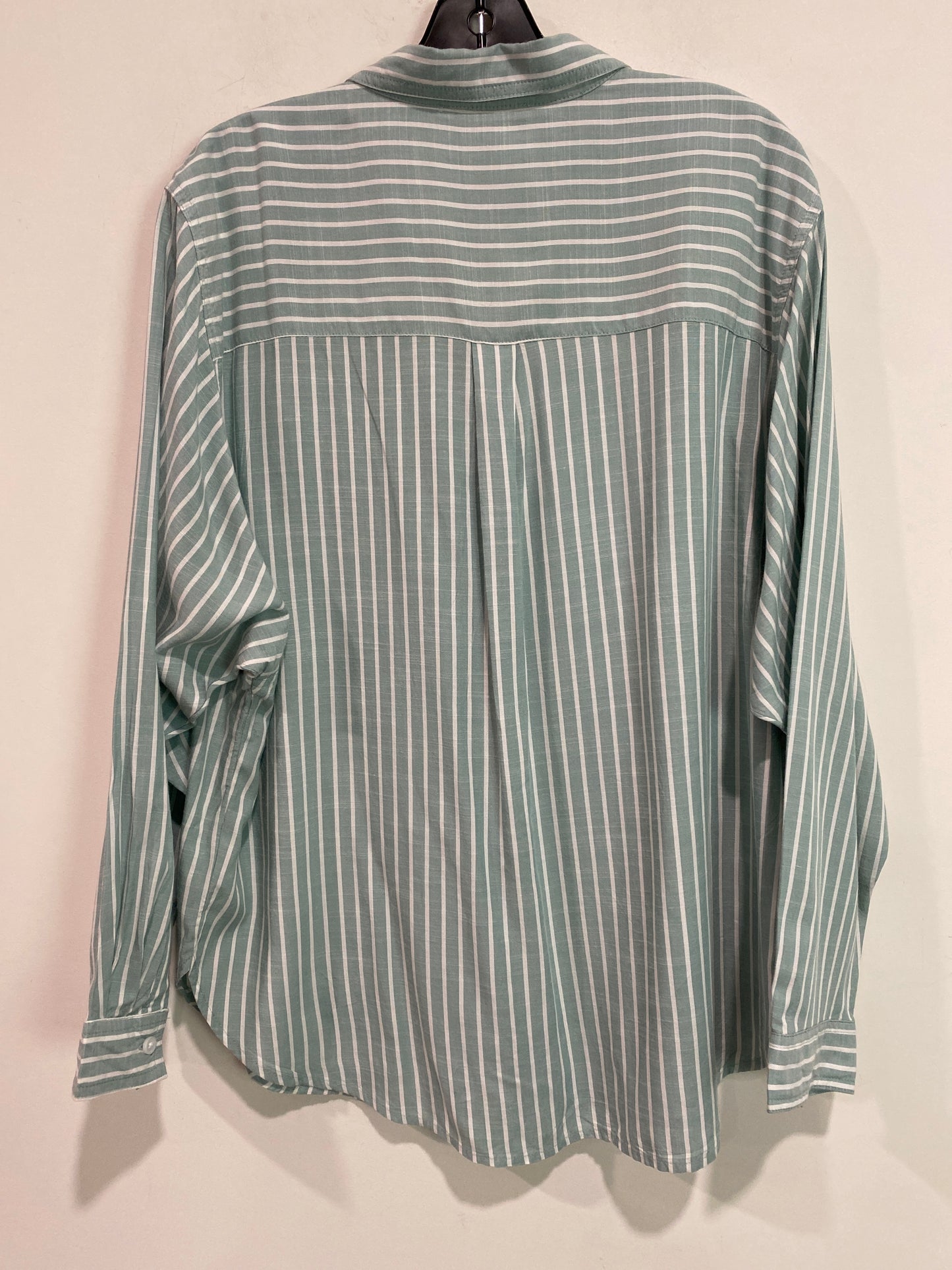 Top Long Sleeve By Beachlunchlounge In Green, Size: L