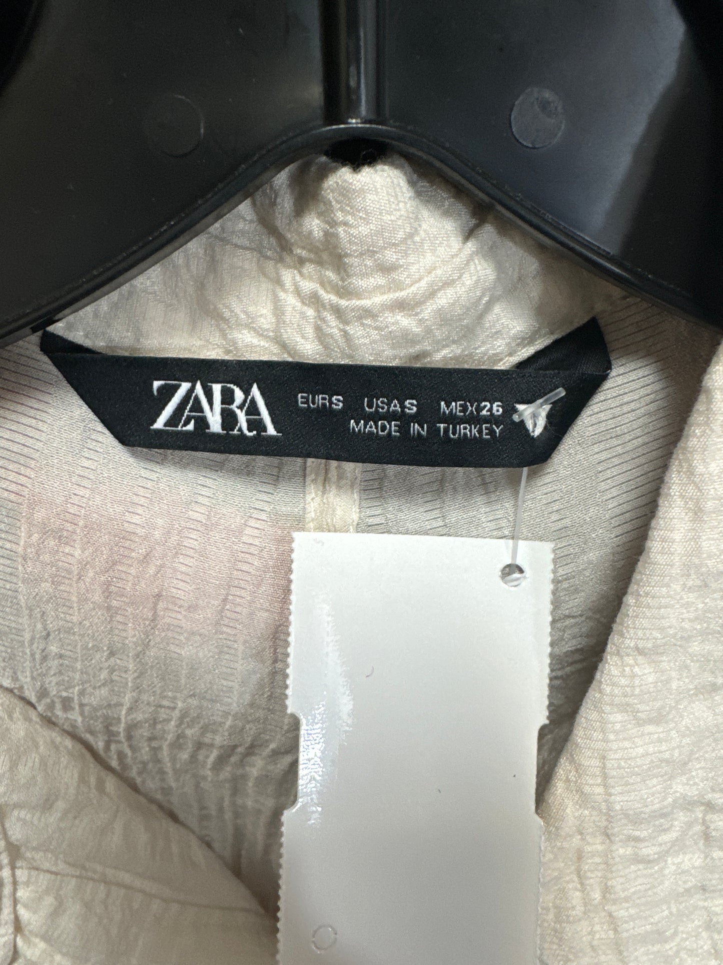 Top Long Sleeve By Zara In Cream, Size: S