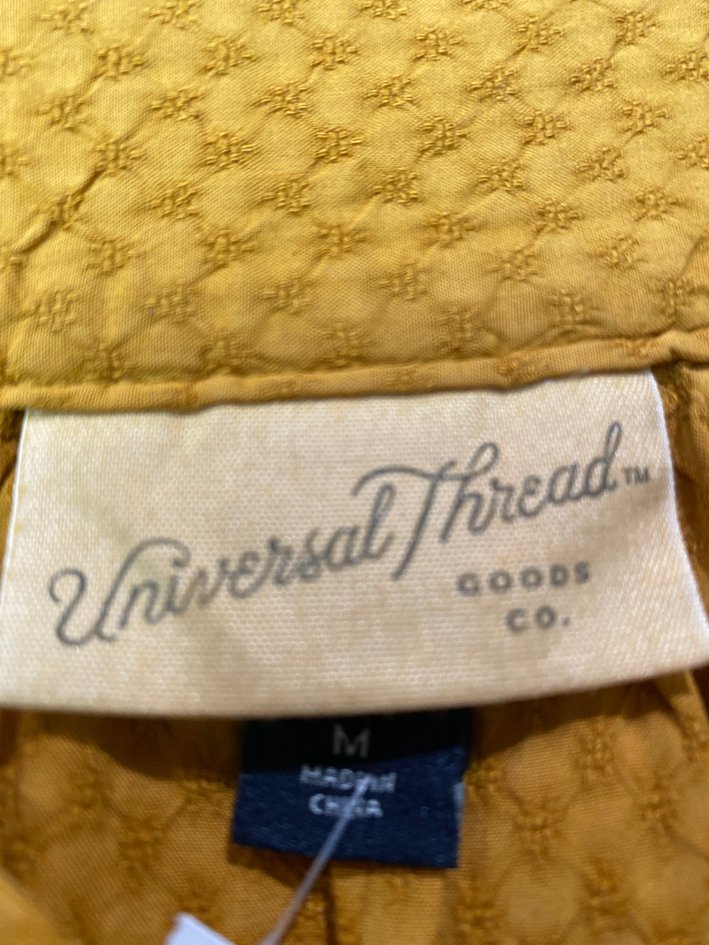 Top Long Sleeve By Universal Thread In Yellow, Size: M