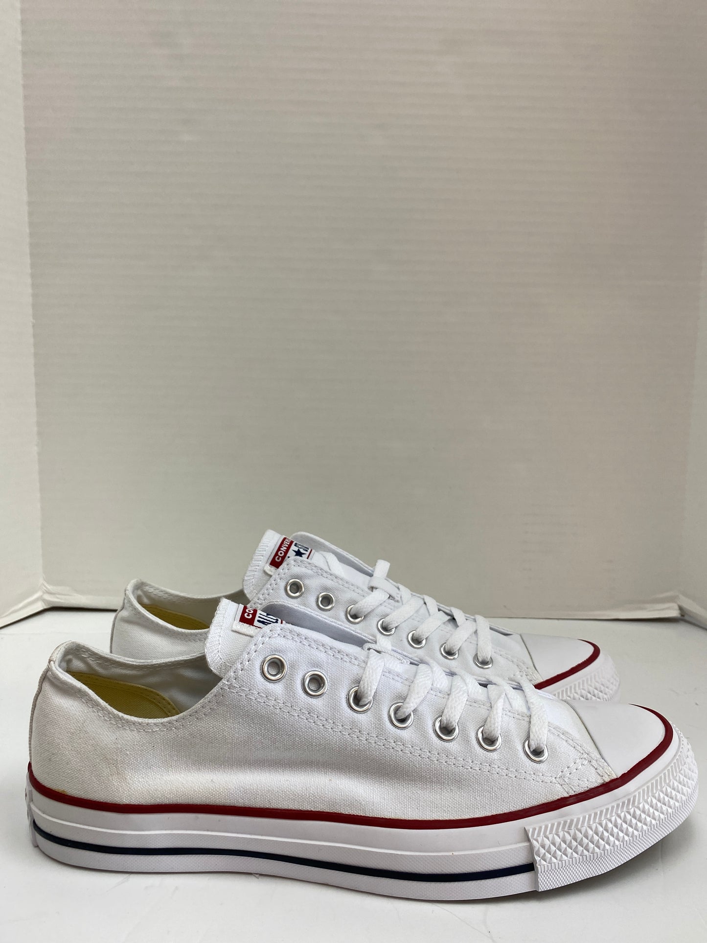 Shoes Sneakers By Converse In White, Size: 13