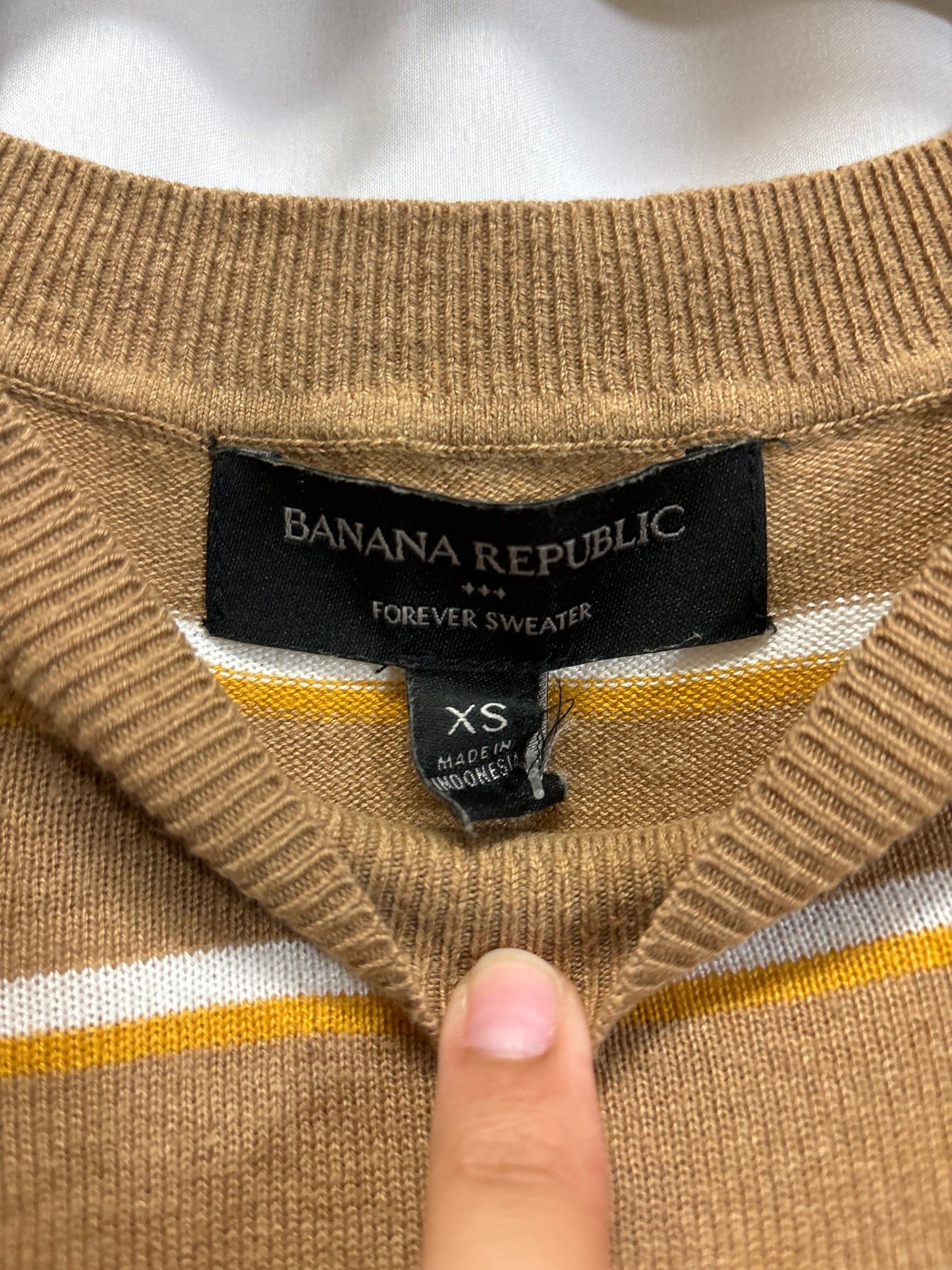 Top Long Sleeve By Banana Republic In Tan, Size: Xs