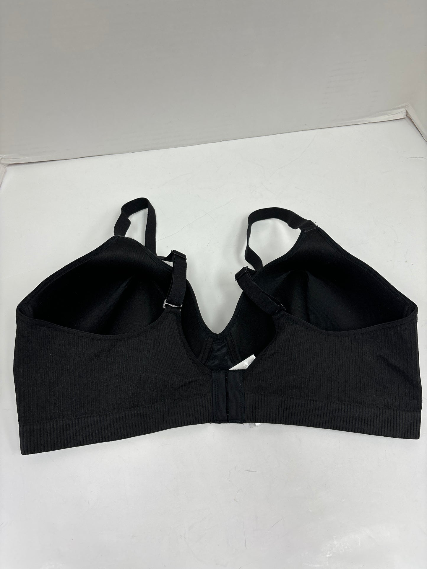 Bra By Hanes In Black, Size: 2x