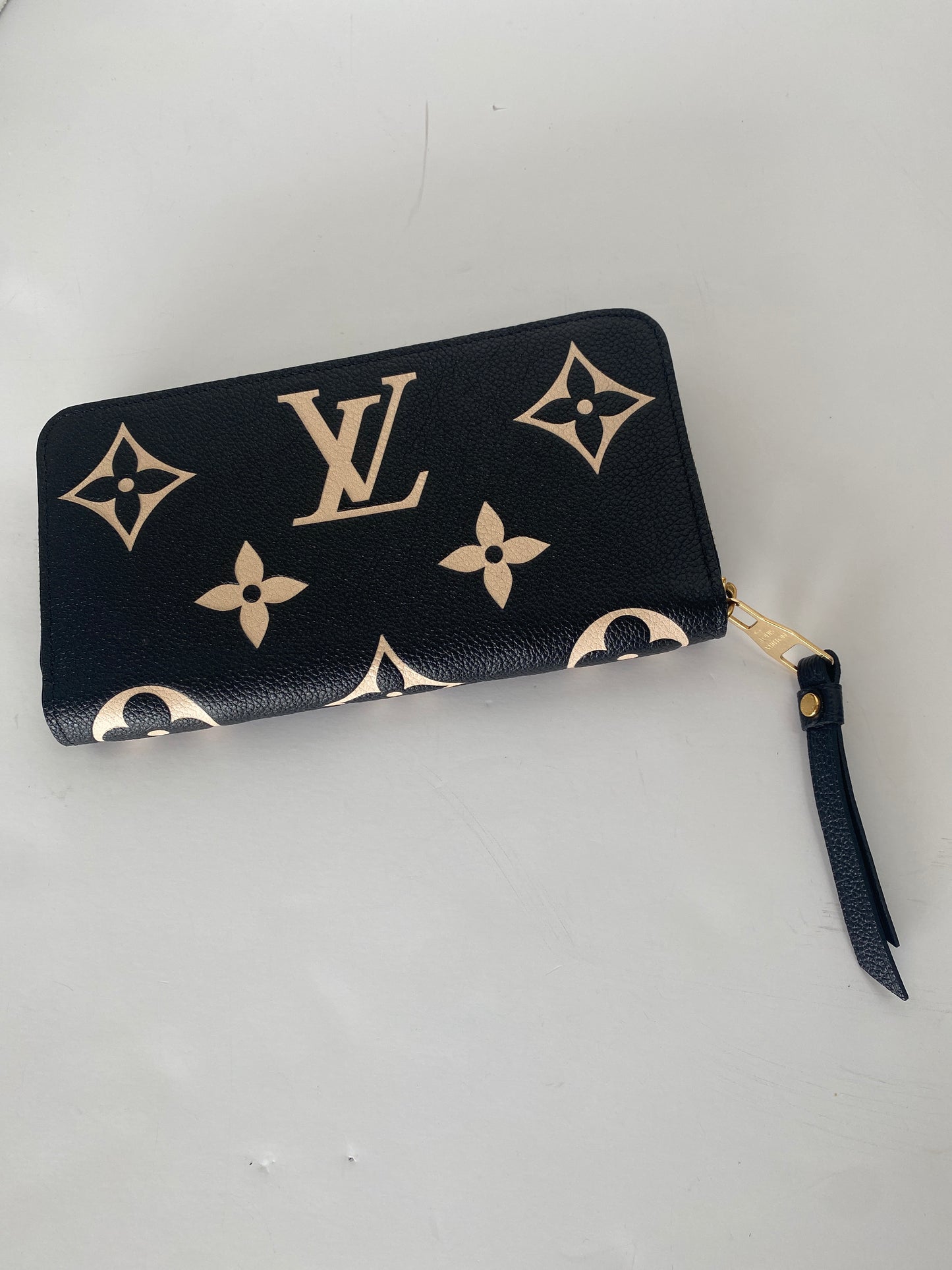 Wallet Luxury Designer By Louis Vuitton, Size: Large