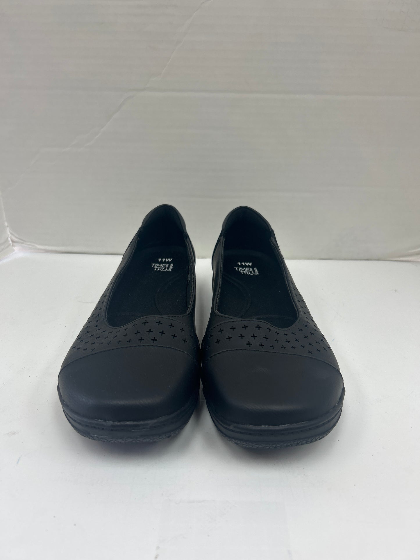 Shoes Flats By Time And Tru In Black, Size: 11