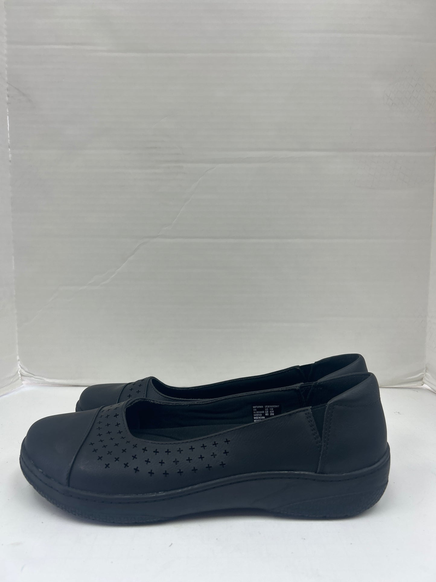 Shoes Flats By Time And Tru In Black, Size: 11