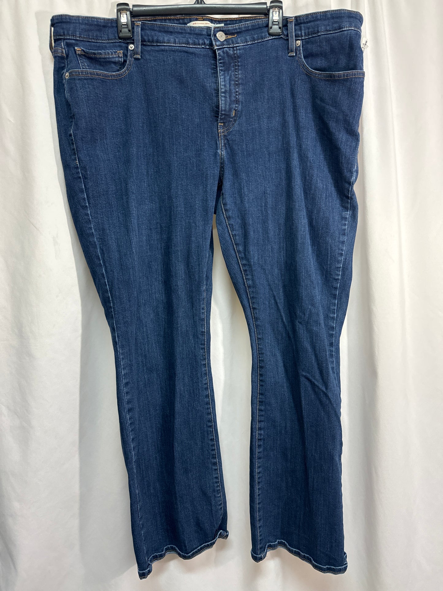 Jeans Boot Cut By Levis In Blue, Size: 24