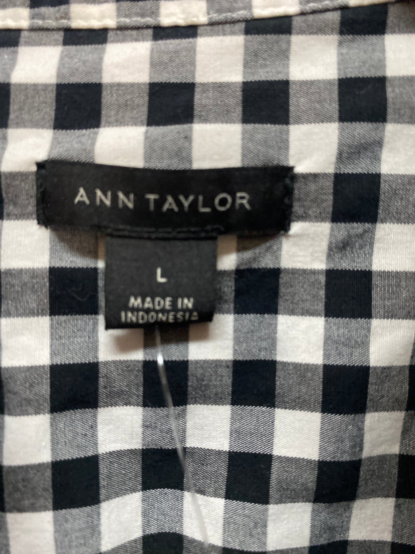 Top Long Sleeve By Ann Taylor In Black & White, Size: L