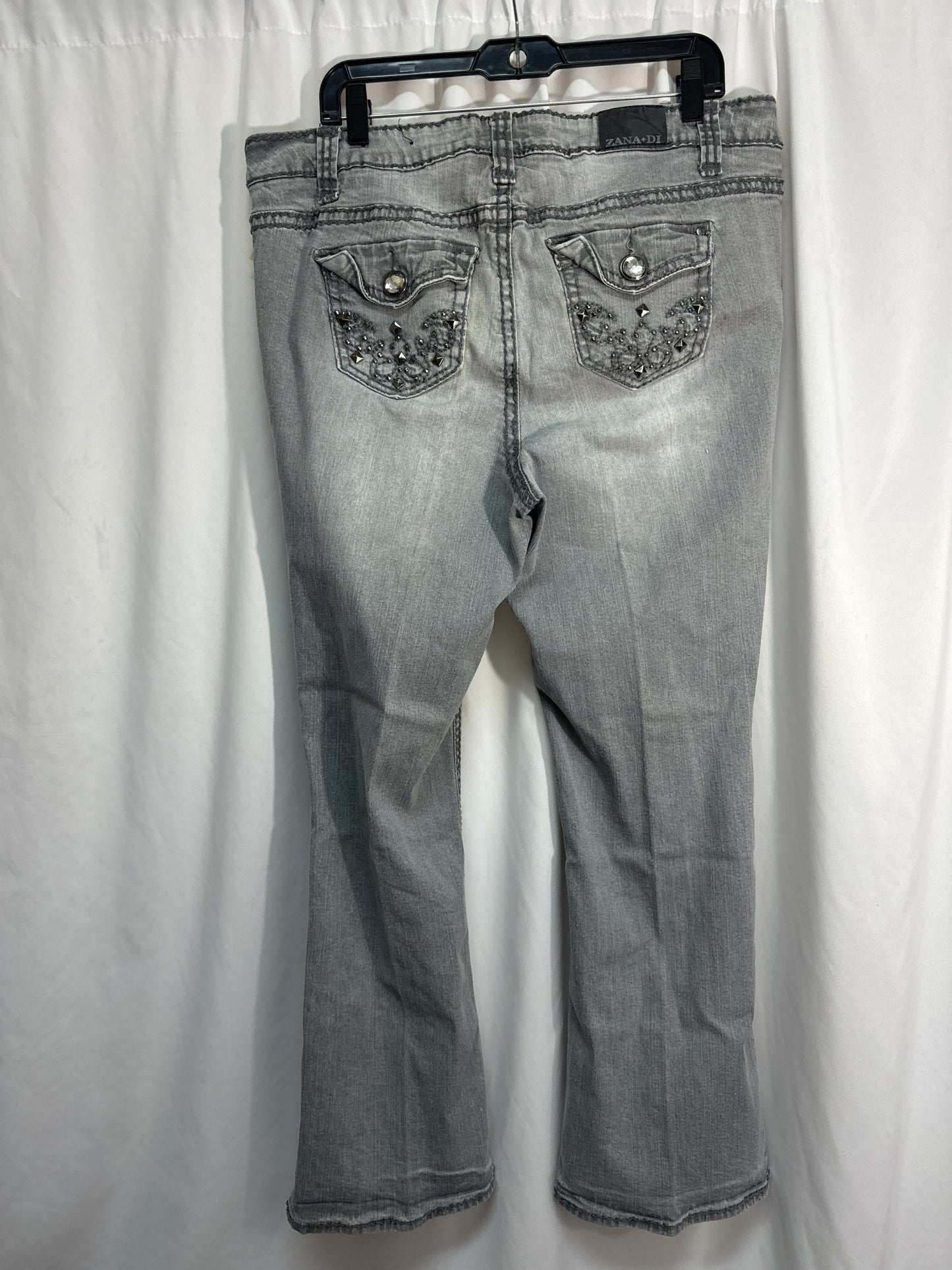 Jeans Straight By Fashion Bug In Grey, Size: 18