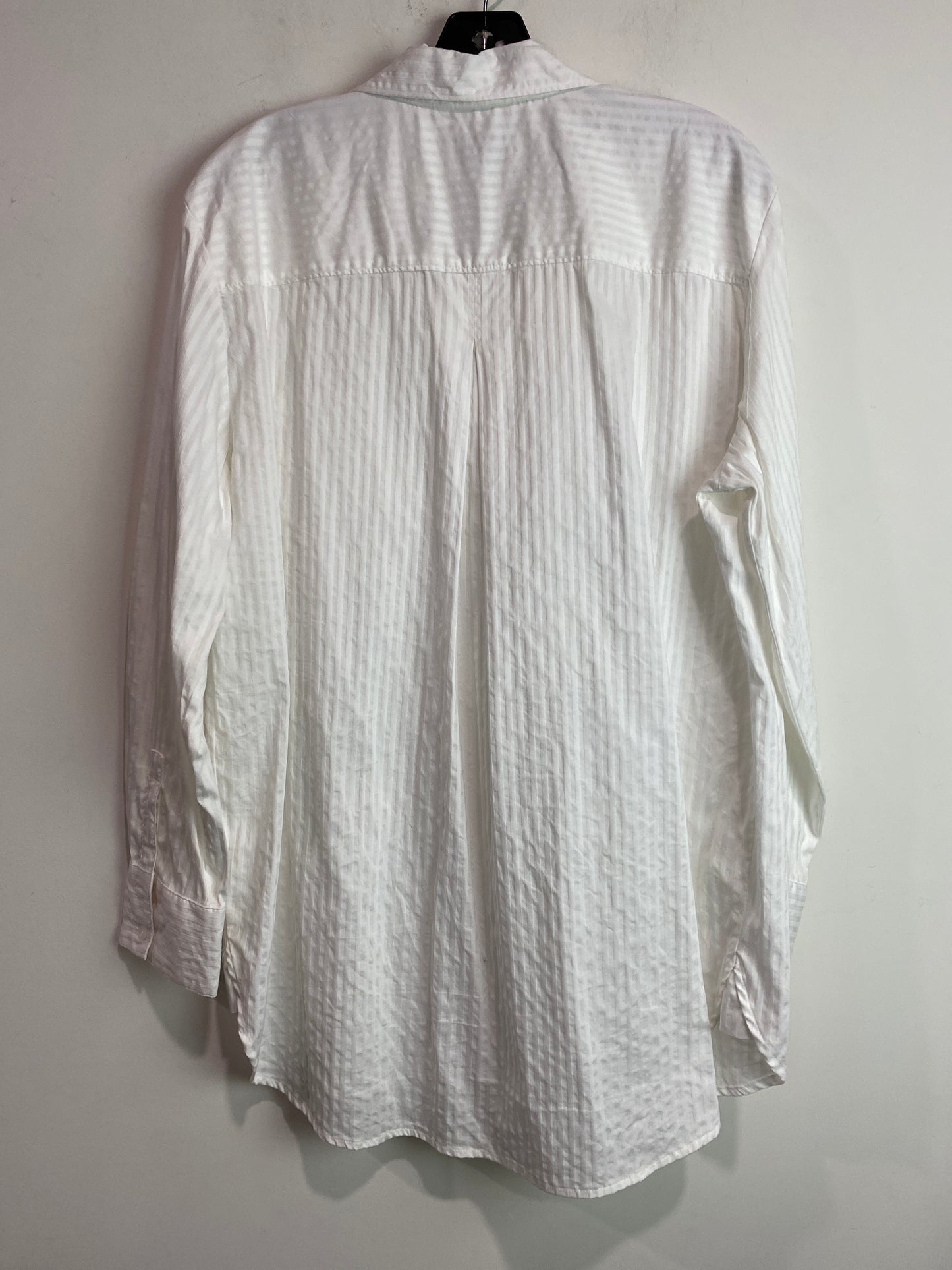 Top Long Sleeve By Liz Claiborne In White, Size: L