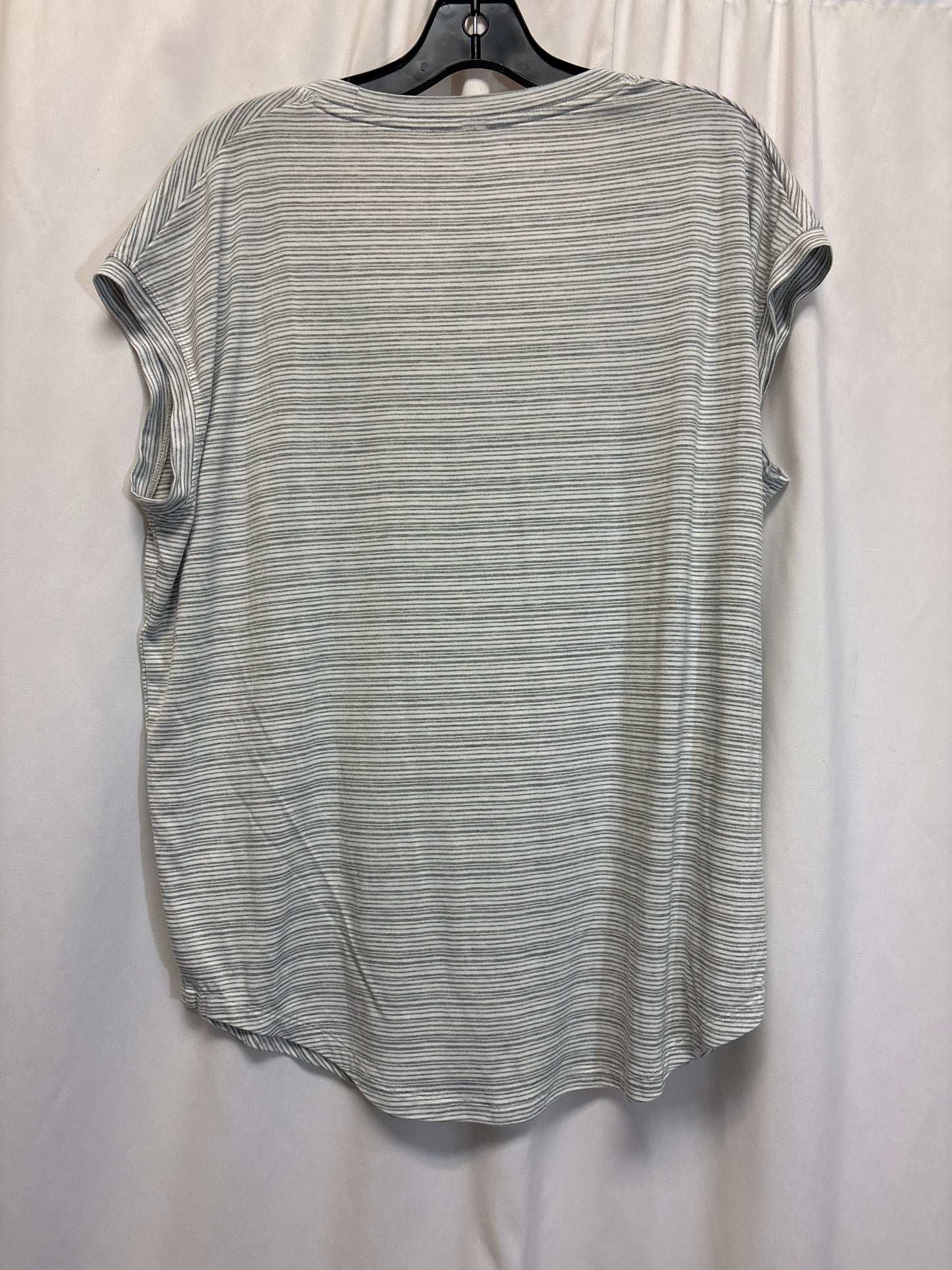 Athletic Top Short Sleeve By Athleta In Grey, Size: L