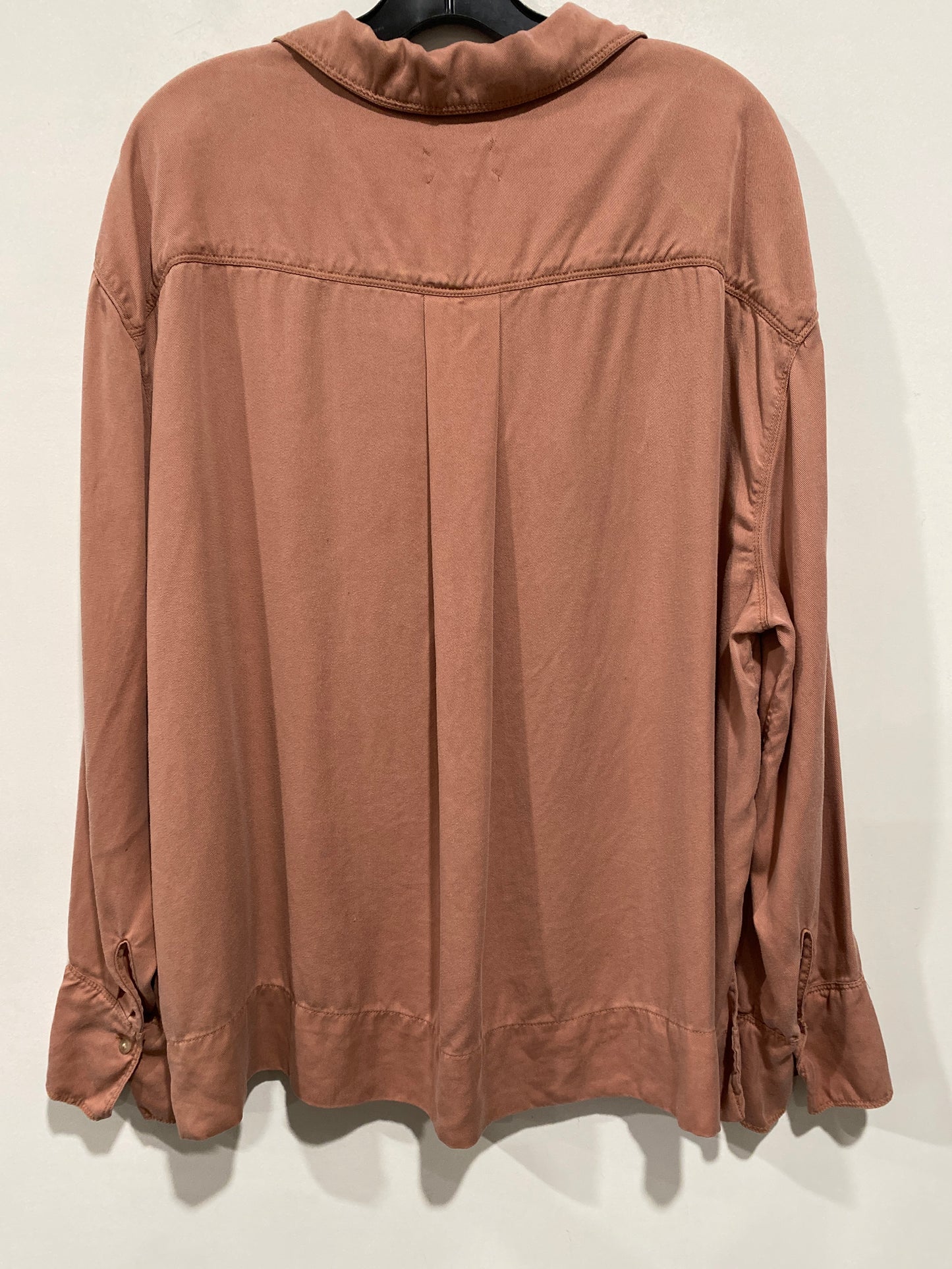 Top Long Sleeve By Lou And Grey In Pink, Size: Xl