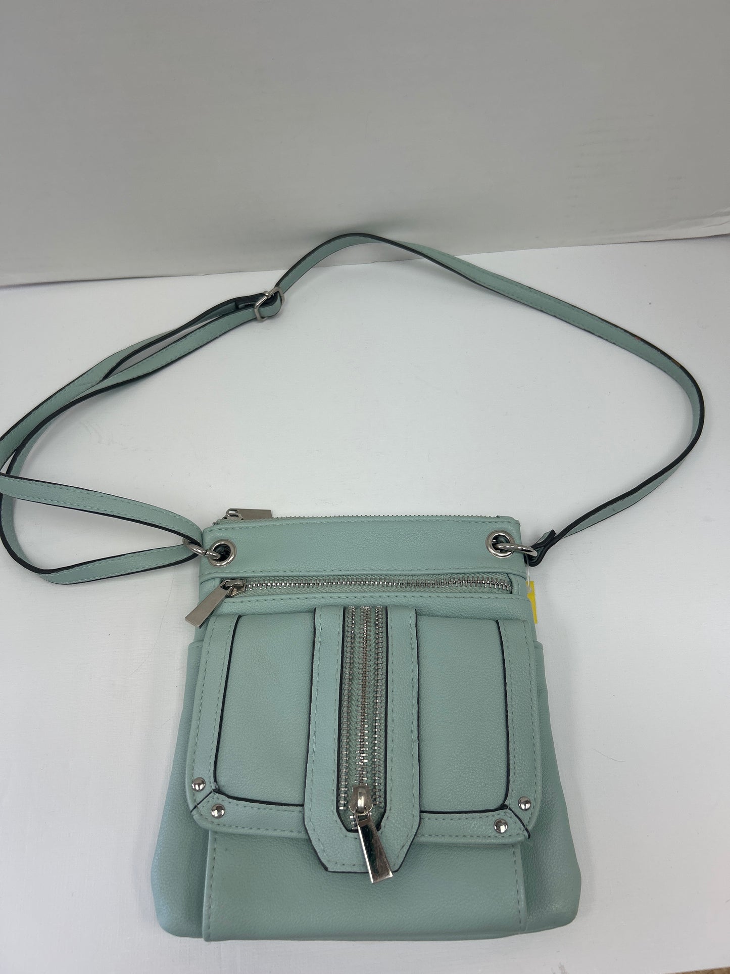 Crossbody By Clothes Mentor, Size: Medium