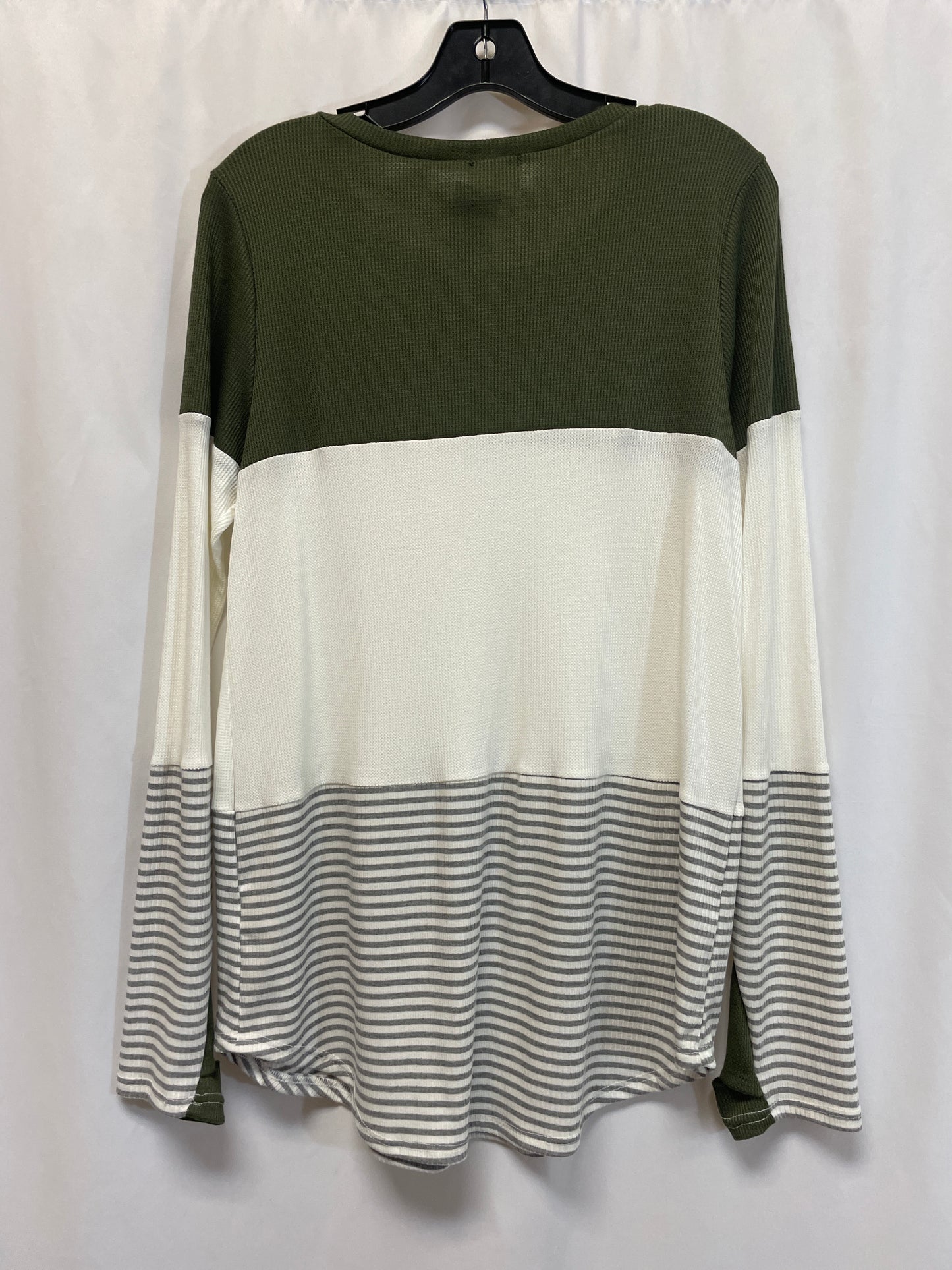 Top Long Sleeve By Lovely Melody In Green, Size: M