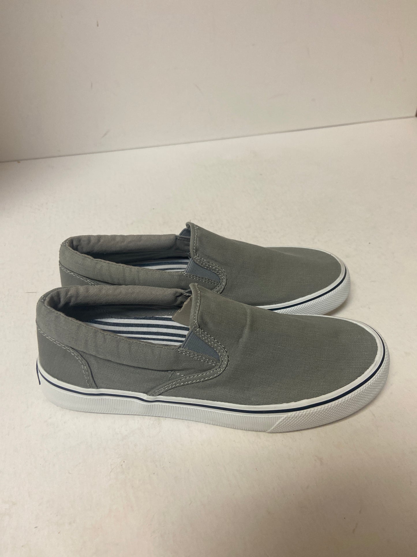 Shoes Sneakers By Sperry In Grey, Size: 7.5