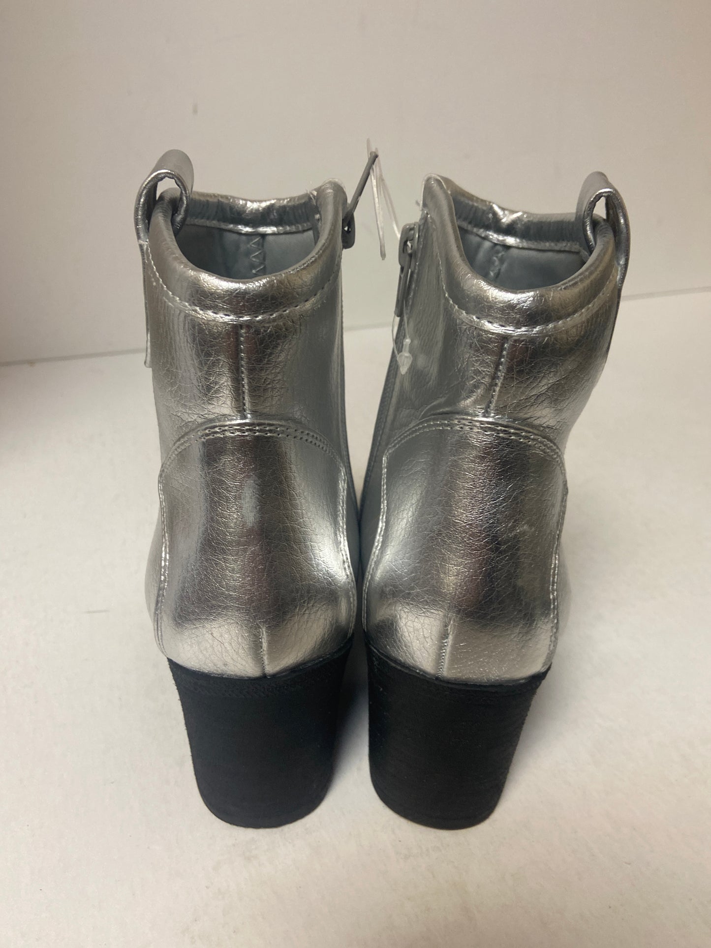 Boots Ankle Heels By Dirty Laundry In Silver, Size: 7