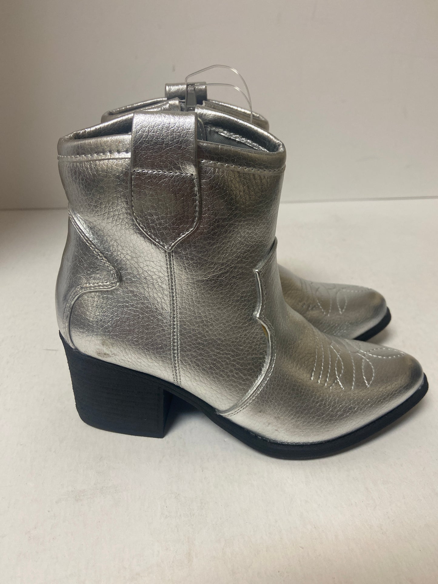 Boots Ankle Heels By Dirty Laundry In Silver, Size: 7