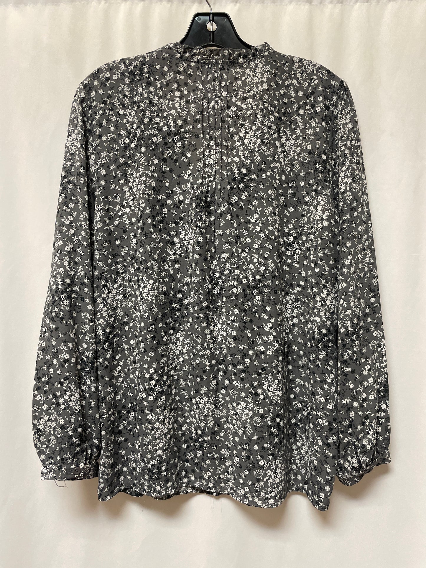 Top Long Sleeve By Adrianna Papell In Grey, Size: M