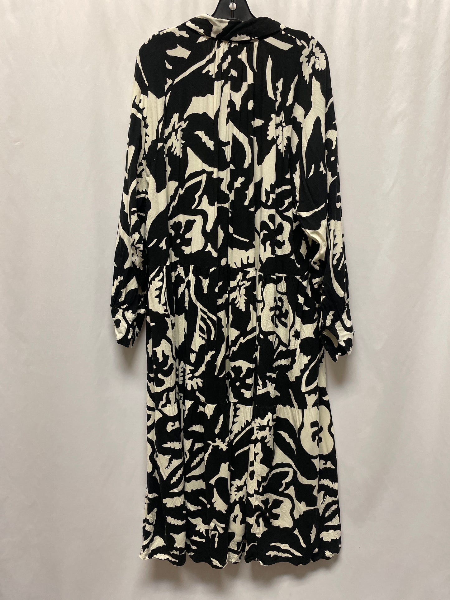 Dress Casual Maxi By H&m In Black, Size: Xl