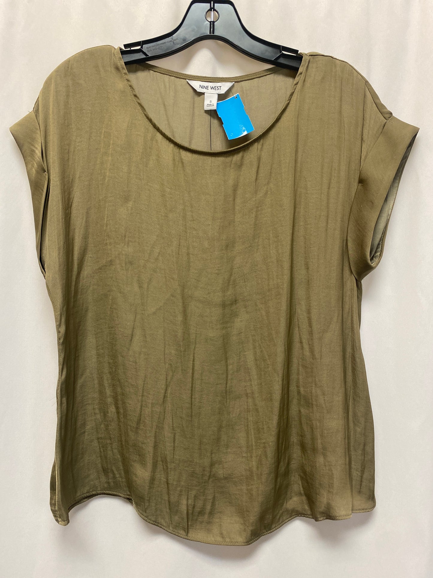 Top Short Sleeve By Nine West In Taupe, Size: S