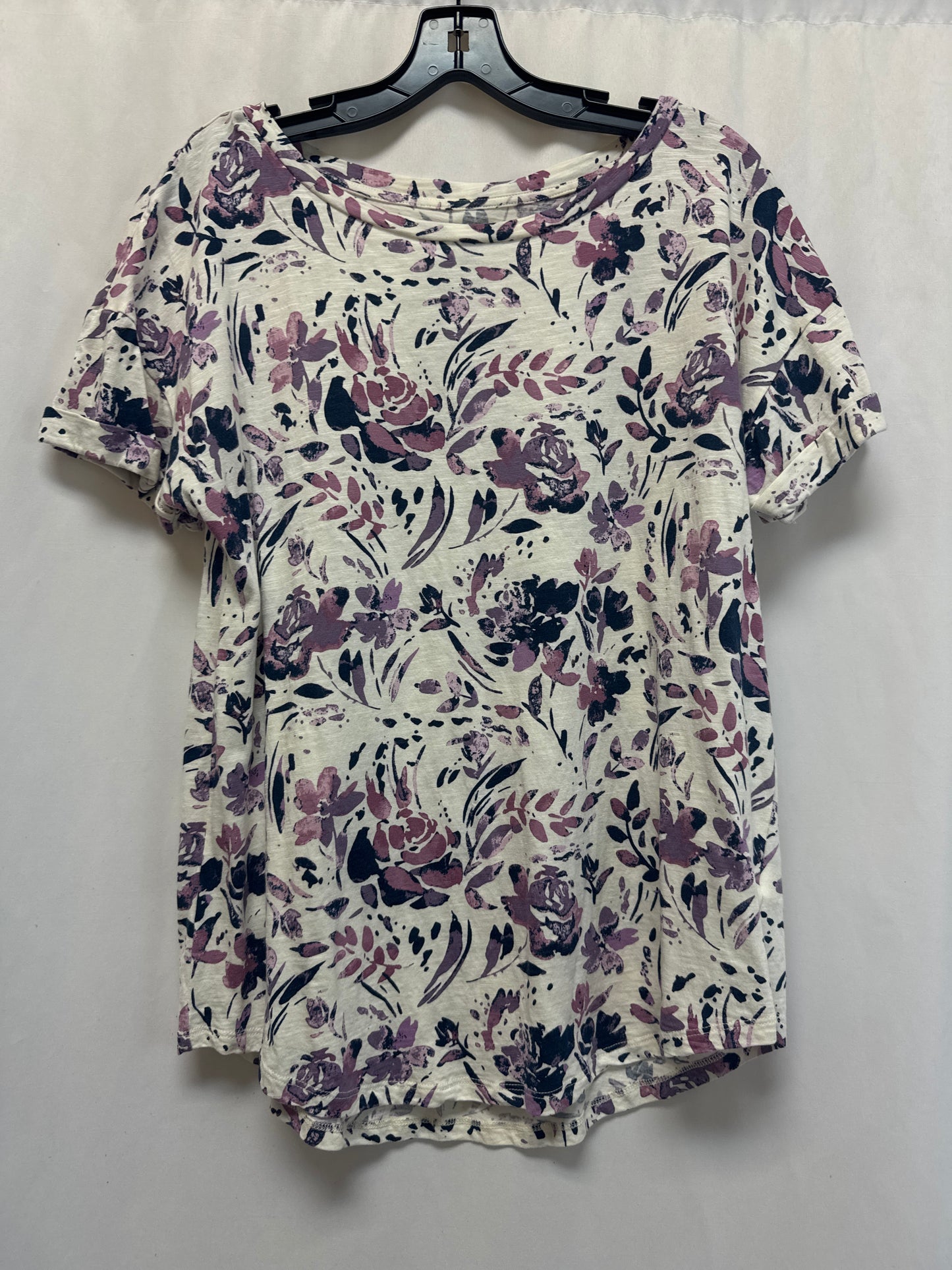 Top Short Sleeve By Maurices In Purple, Size: L