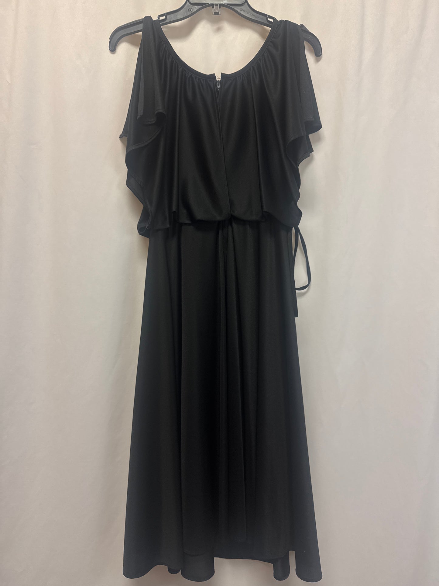 Dress Casual Midi By Clothes Mentor In Black, Size: M