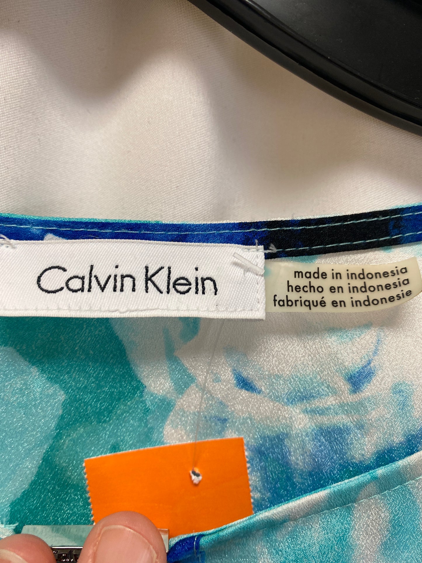 Top Short Sleeve By Calvin Klein In White, Size: M