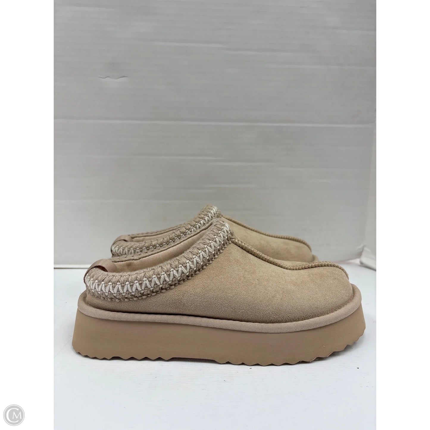 Shoes Flats By Matisse In Beige, Size: 6