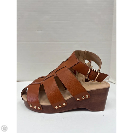 Shoes Sneakers By Clothes Mentor In Brown, Size: 9