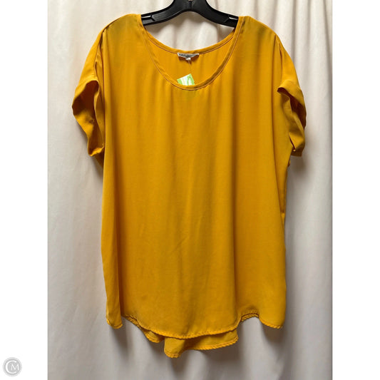 Top Short Sleeve By Pleione In Yellow, Size: Xl