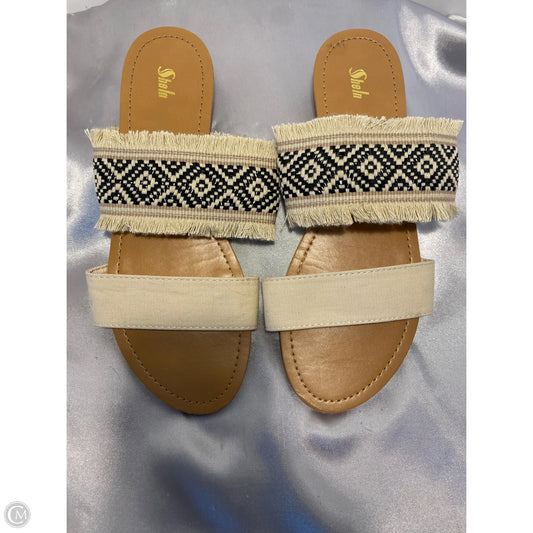 Sandals Flats By Clothes Mentor In Tan, Size: 10
