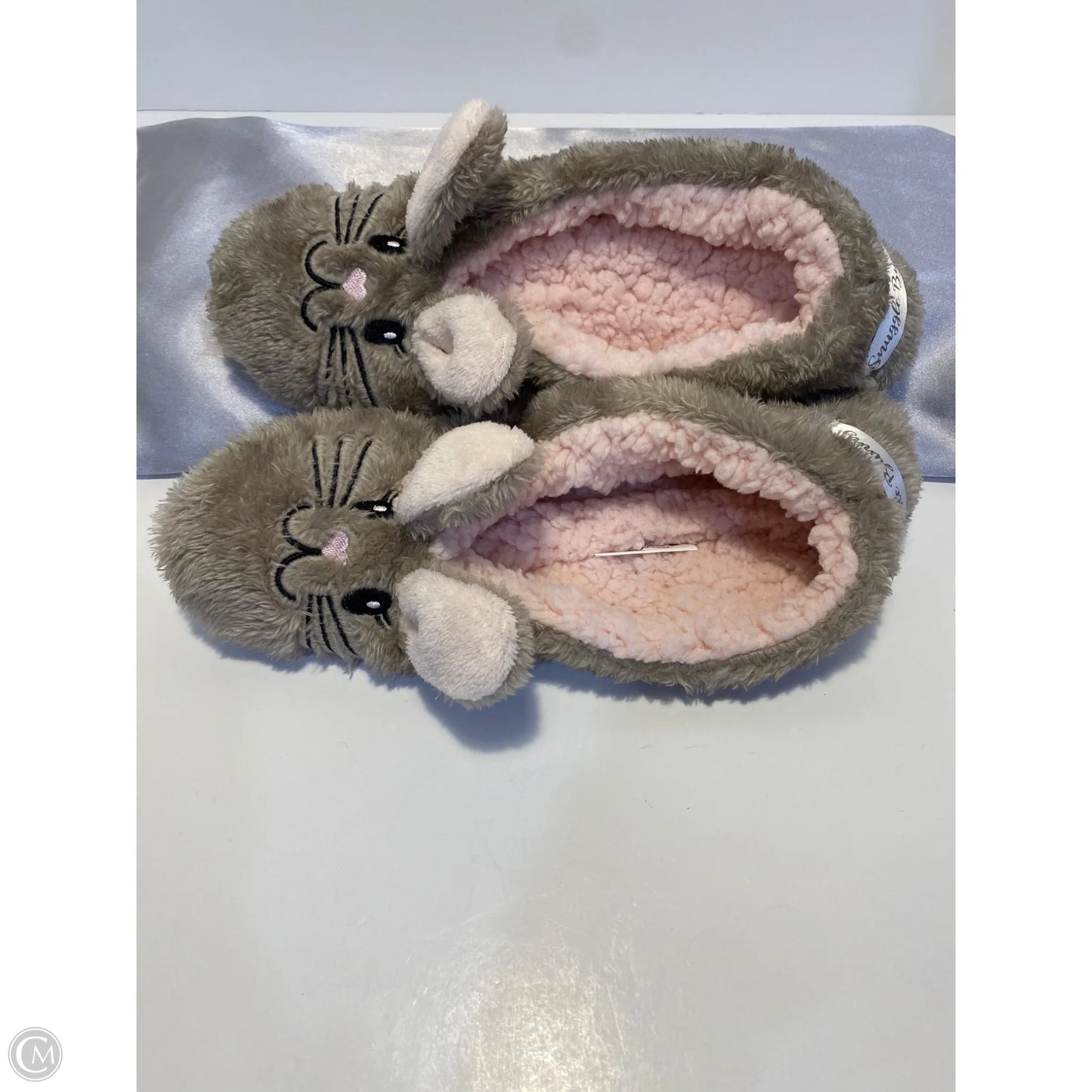 Slippers By Clothes Mentor In Grey