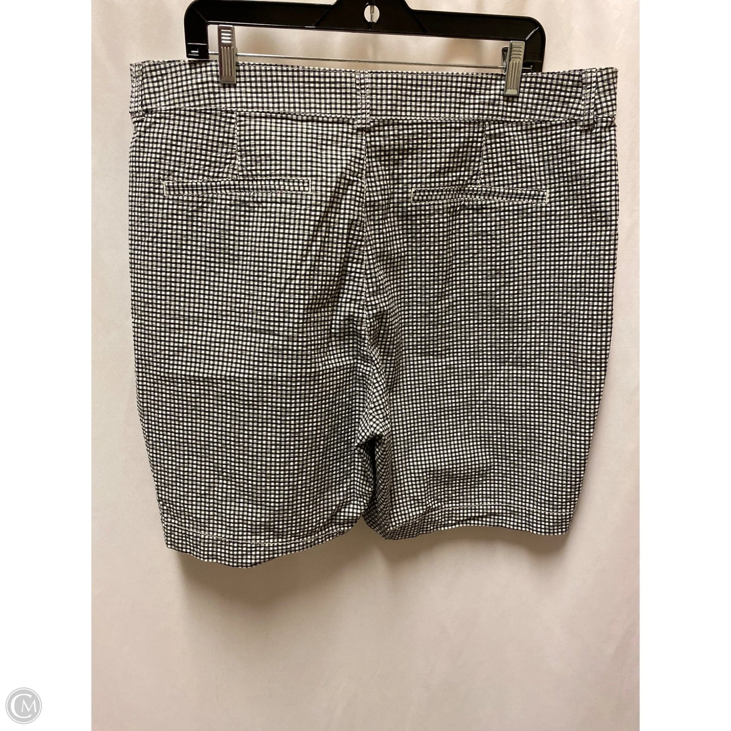 Shorts By Old Navy In Black & White, Size: 16