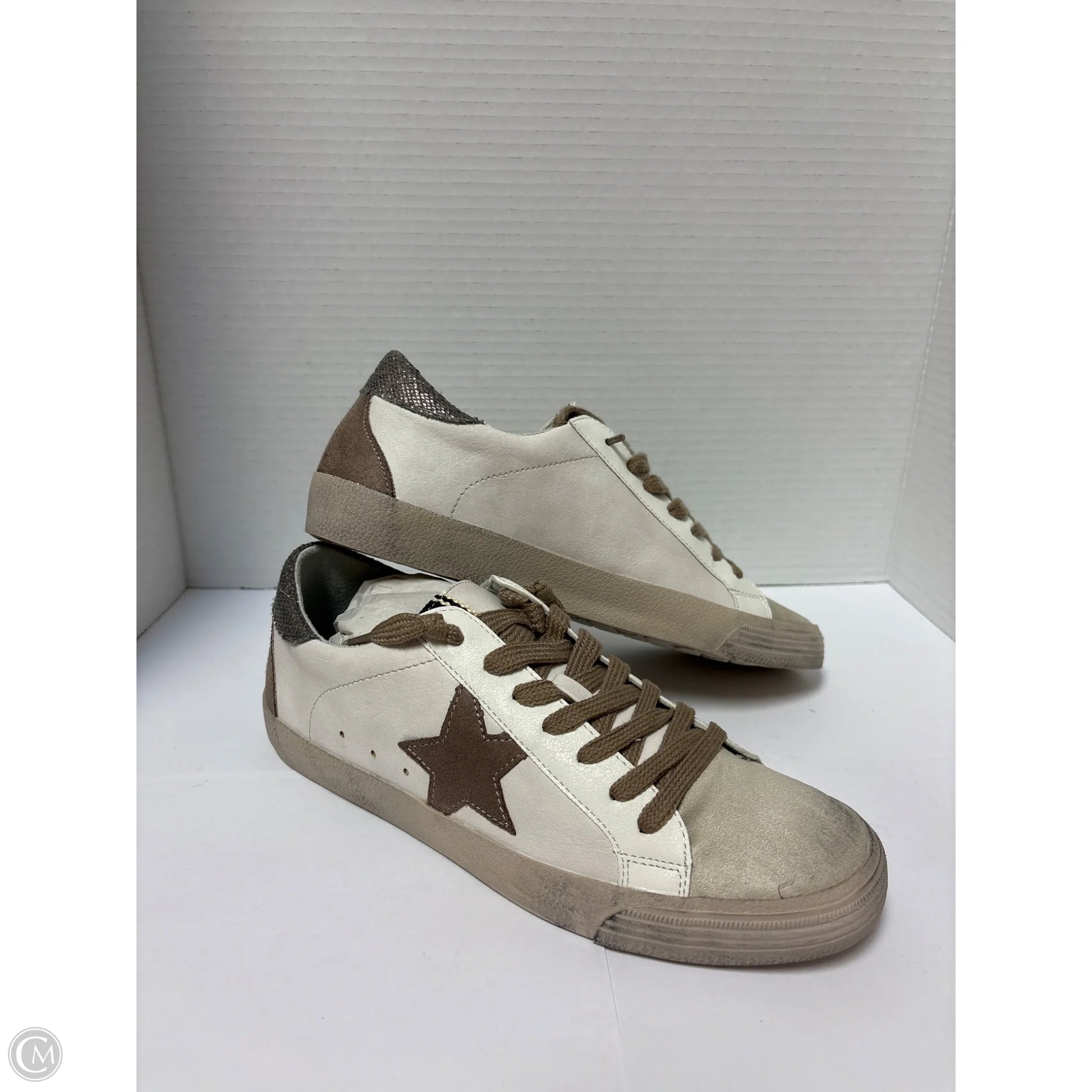 Shoes Sneakers By Shu Shop In Taupe, Size: – Clothes Mentor