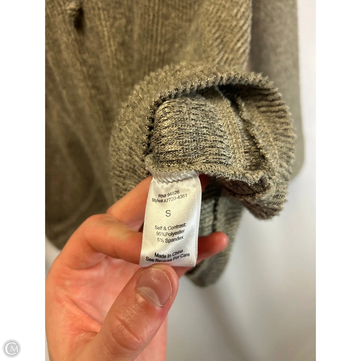 Top Long Sleeve By Clothes Mentor In Grey, Size: S