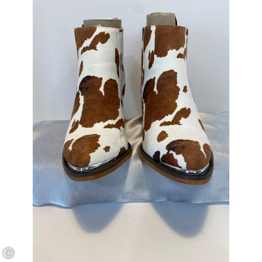 Boots Ankle Heels By Clothes Mentor In Animal Print, Size: 7