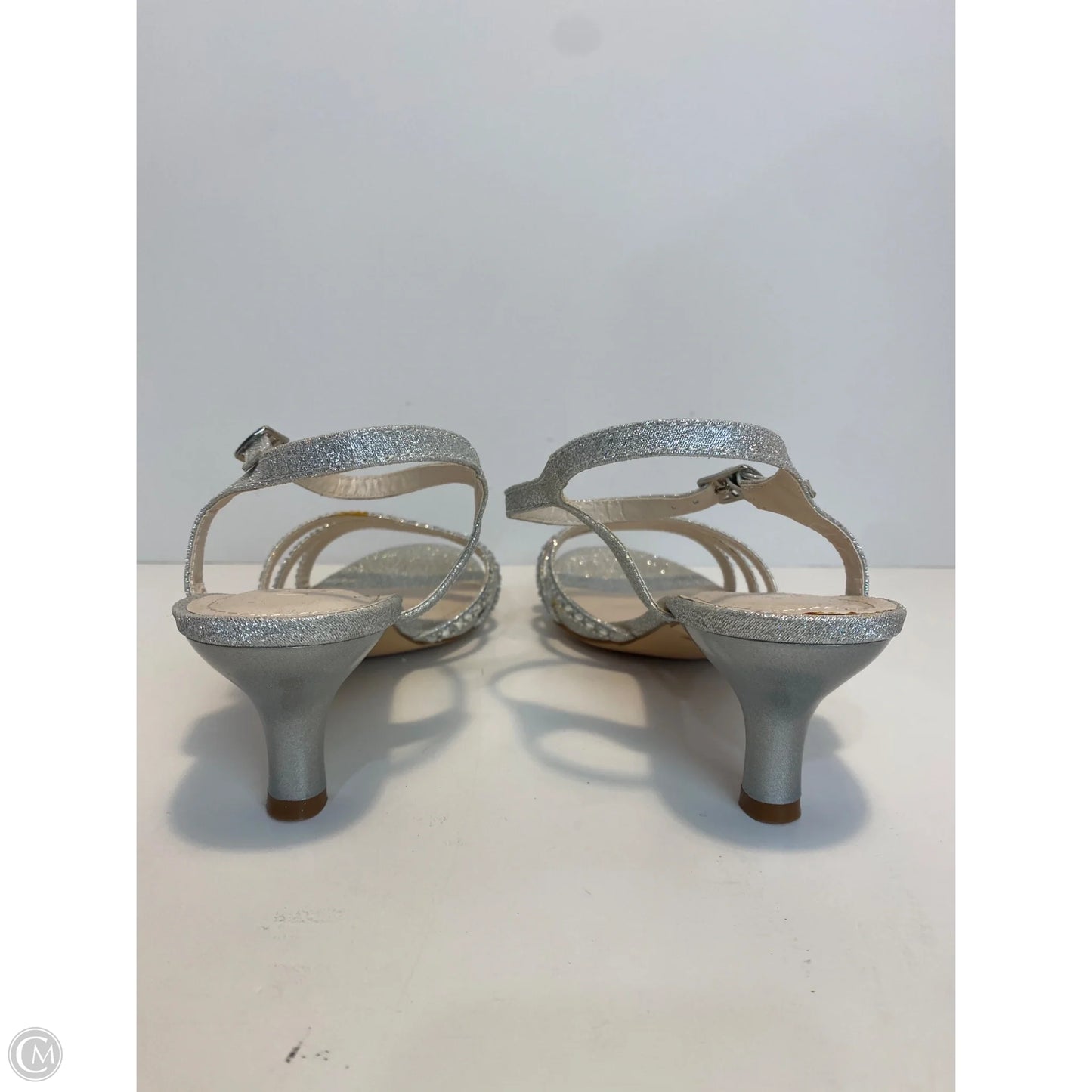 Shoes Heels Kitten By Clothes Mentor In Silver, Size: 8