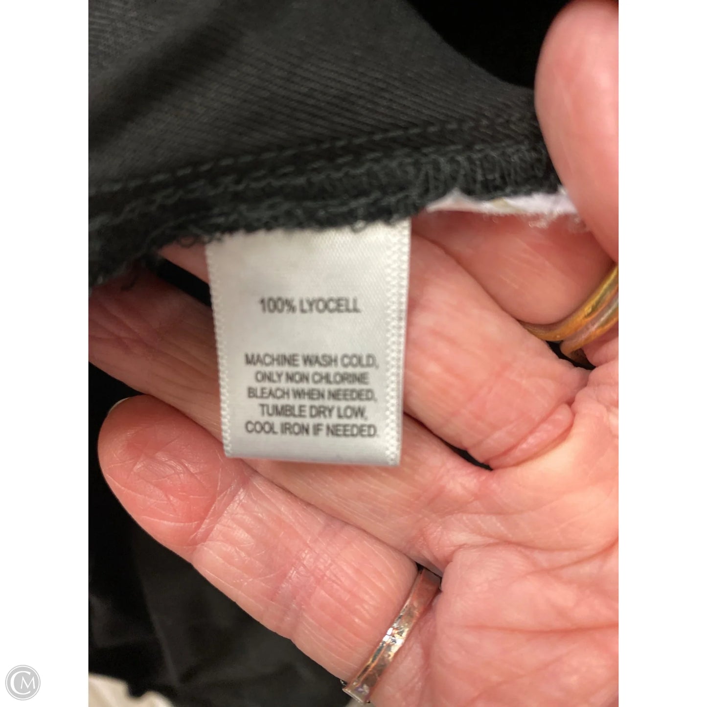 Top Long Sleeve By Lou And Grey In Black, Size: L