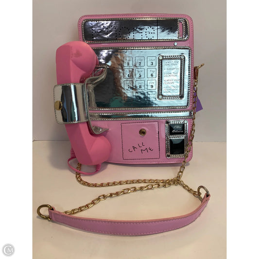 Crossbody By Clothes Mentor, Size: Medium