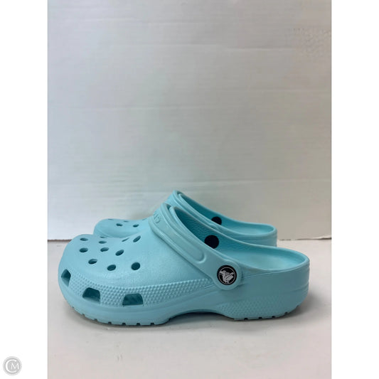 Sandals Flats By Crocs In Blue, Size: 7