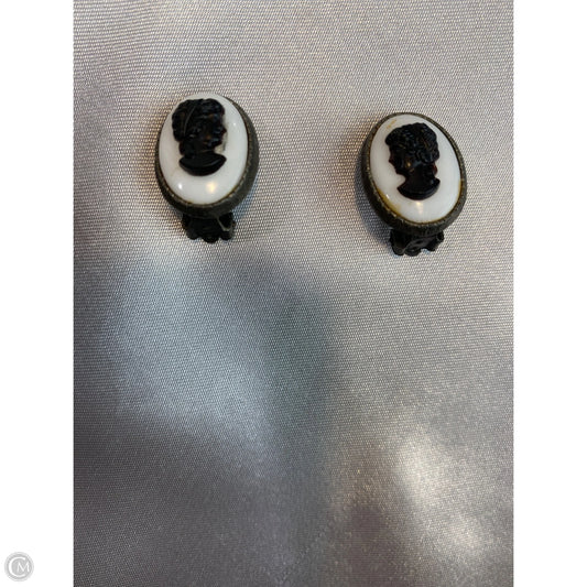 Earrings Clip By Cmf